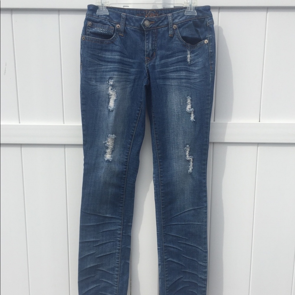 VANITY Distressed Jeans. Size 28 X 33L.